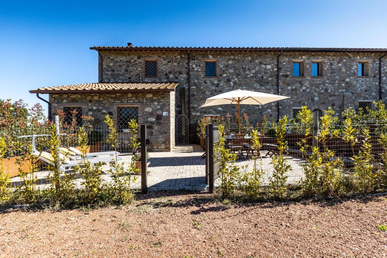 Appartamento in casale con piscina Casa I Pavoni Chianni Esterno foto