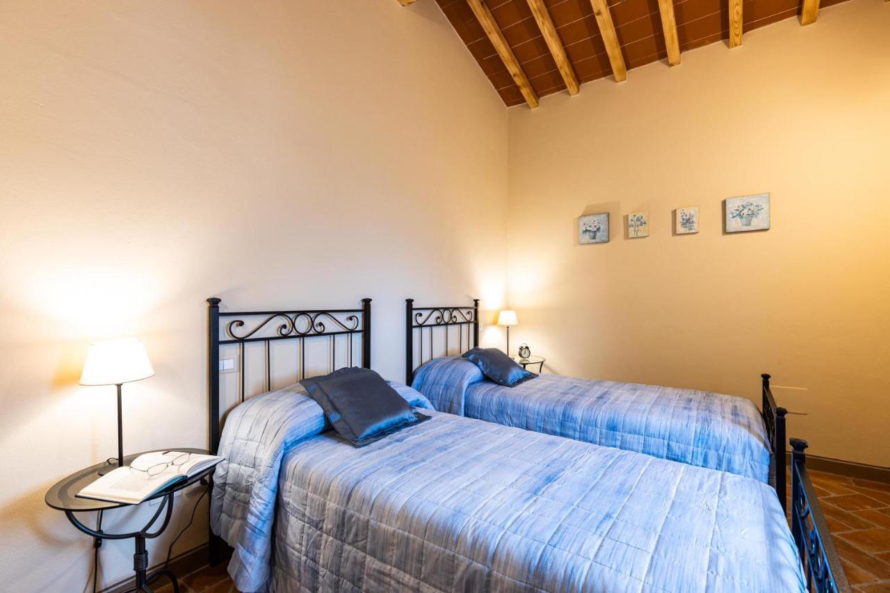 Appartamento in casale con piscina Casa I Pavoni Chianni Esterno foto